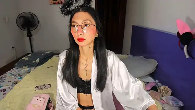 Anais lux online show from May 2, 2026, 12:37 am