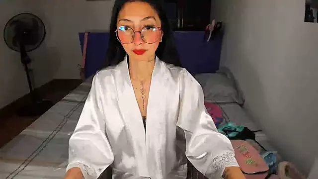 Snapshot of Anais_lux chatting on May 15, 2026, 11:23 pm Anais lux online show from May 15, 2026, 11:23 pm