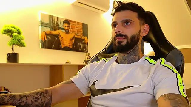 Snapshot of AresSteelX chatting on October 12, 2025, 5:12 pm AresSteelX online show from October 12, 2025, 5:12 pm