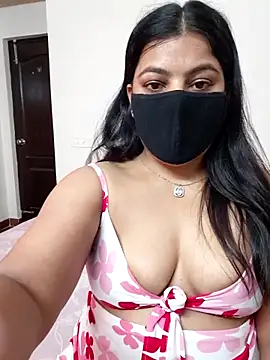 Snapshot of Aavya_007 chatting on May 6, 2026, 4:30 am Aavya 007 online show from May 6, 2026, 4:30 am