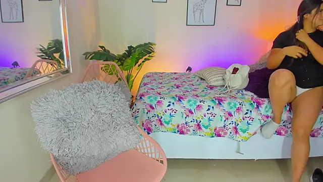 LusyKitty online show from September 25, 2025, 3:27 pm