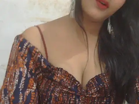 Snapshot of POOJA_199 chatting on May 24, 2026, 8:08 am POOJA 199 online show from May 24, 2026, 8:08 am