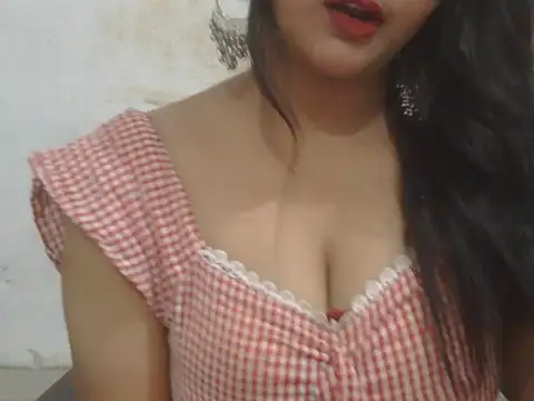 Snapshot of POOJA_199 chatting on June 4, 2026, 4:18 am POOJA 199 online show from June 4, 2026, 4:18 am