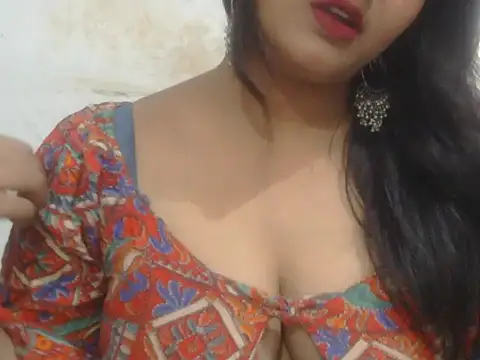 Snapshot of POOJA_199 chatting on June 16, 2026, 6:05 am POOJA 199 online show from June 16, 2026, 6:05 am