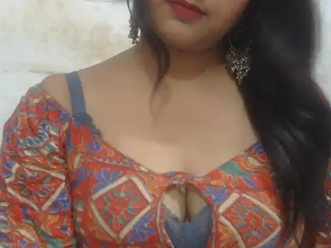 Snapshot of POOJA_199 chatting on July 11, 2026, 8:17 am POOJA 199 online show from July 11, 2026, 8:17 am