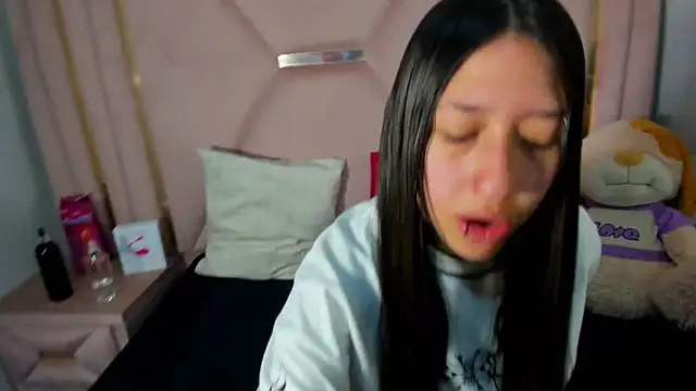 Snapshot of venusmorgan chatting on October 6, 2025, 4:37 pm venusmorgan online show from October 6, 2025, 4:37 pm