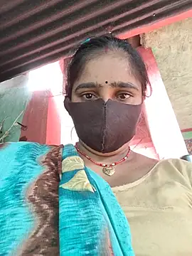 Snapshot of Falguni_Desai chatting on July 25, 2026, 11:19 am Falguni Desai online show from July 25, 2026, 11:19 am