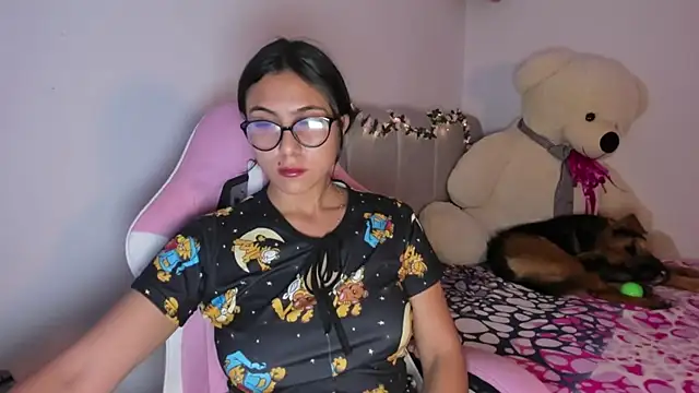 Sarahcutexoxox online show from April 19, 2026, 4:12 am