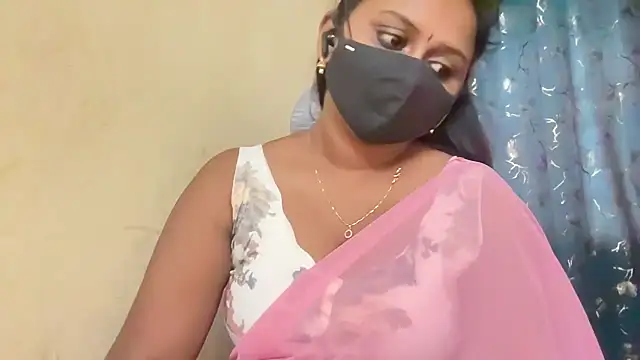 Snapshot of Pavani-Sexy chatting on May 30, 2026, 9:06 am Pavani-Sexy online show from May 30, 2026, 9:06 am