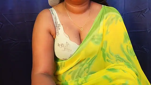 Snapshot of Pavani-Sexy chatting on June 12, 2026, 5:12 pm Pavani-Sexy online show from June 12, 2026, 5:12 pm