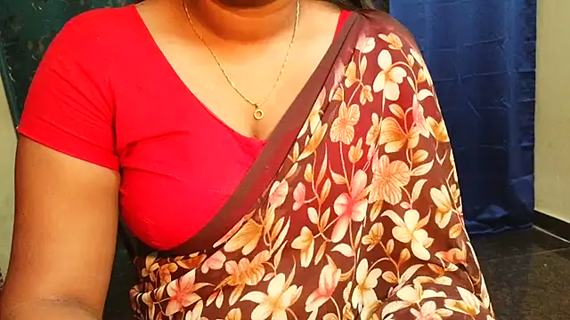 Snapshot of Pavani-Sexy chatting on June 24, 2026, 3:49 am Pavani-Sexy online show from June 24, 2026, 3:49 am