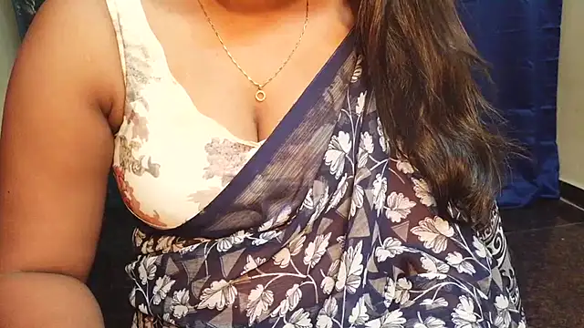 Snapshot of Pavani-Sexy chatting on June 27, 2026, 4:06 am Pavani-Sexy online show from June 27, 2026, 4:06 am