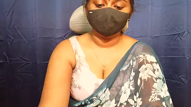 Snapshot of Pavani-Sexy chatting on July 1, 2026, 4:29 pm Pavani-Sexy online show from July 1, 2026, 4:29 pm