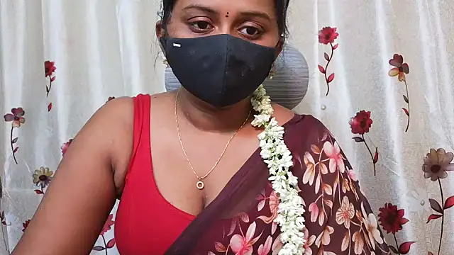 Snapshot of Pavani-Sexy chatting on July 16, 2026, 4:40 am Pavani-Sexy online show from July 16, 2026, 4:40 am
