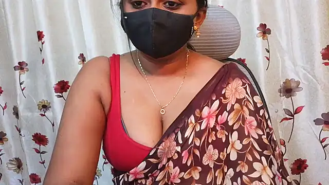 Snapshot of Pavani-Sexy chatting on July 16, 2026, 4:46 pm Pavani-Sexy online show from July 16, 2026, 4:46 pm
