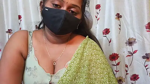 Snapshot of Pavani-Sexy chatting on July 18, 2026, 5:06 pm Pavani-Sexy online show from July 18, 2026, 5:06 pm