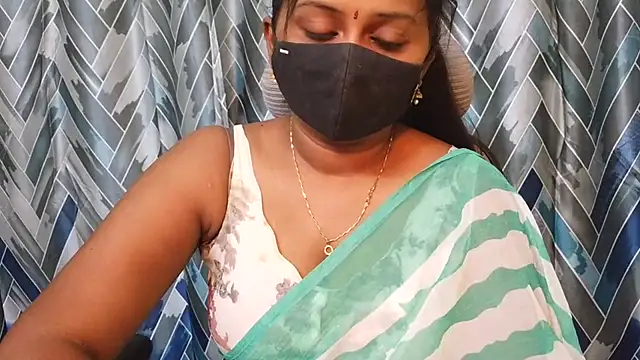 Snapshot of Pavani-Sexy chatting on July 23, 2026, 2:48 pm Pavani-Sexy online show from July 23, 2026, 2:48 pm