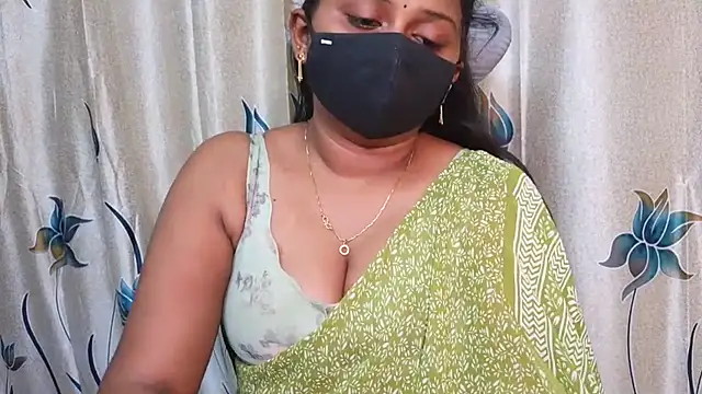 Snapshot of Pavani-Sexy chatting on July 28, 2026, 3:21 pm Pavani-Sexy online show from July 28, 2026, 3:21 pm