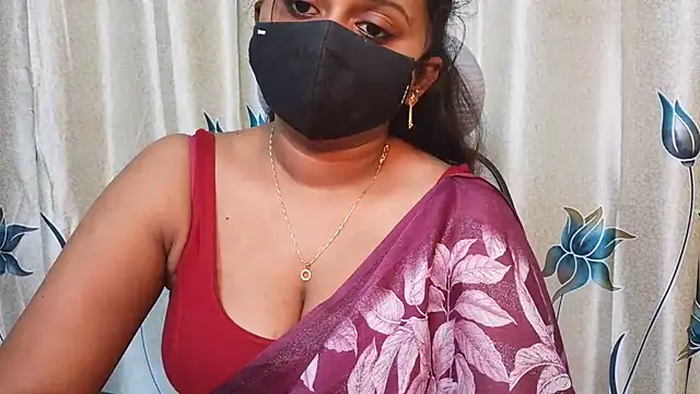 Snapshot of Pavani-Sexy chatting on July 29, 2026, 3:43 pm Pavani-Sexy online show from July 29, 2026, 3:43 pm