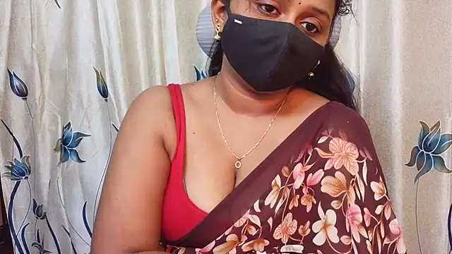 Snapshot of Pavani-Sexy chatting on August 3, 2026, 2:44 pm Pavani-Sexy online show from August 3, 2026, 2:44 pm