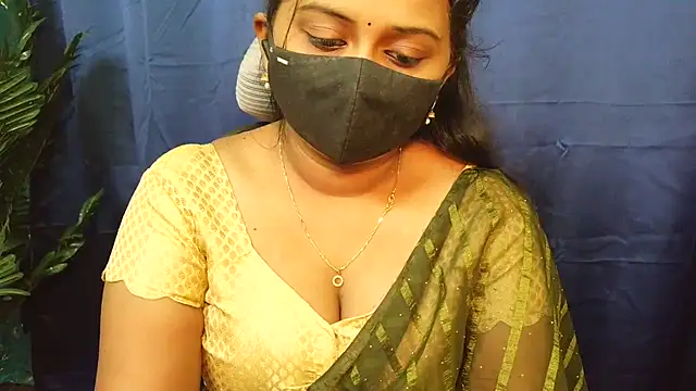 Snapshot of Pavani-Sexy chatting on August 4, 2026, 6:16 am Pavani-Sexy online show from August 4, 2026, 6:16 am