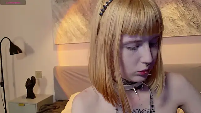 Snapshot of MilkMeSoftly chatting on May 7, 2026, 8:31 am MilkMeSoftly online show from May 7, 2026, 8:31 am