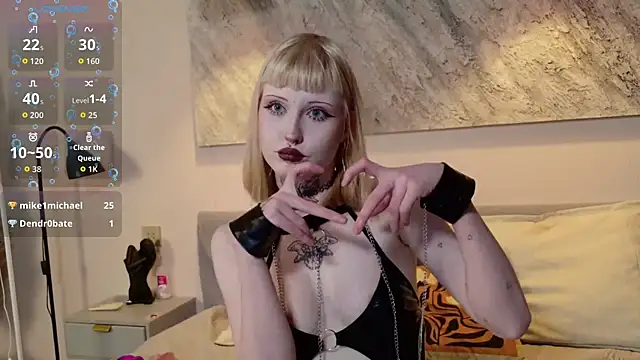 Snapshot of MilkMeSoftly chatting on June 5, 2026, 8:31 am MilkMeSoftly online show from June 5, 2026, 8:31 am