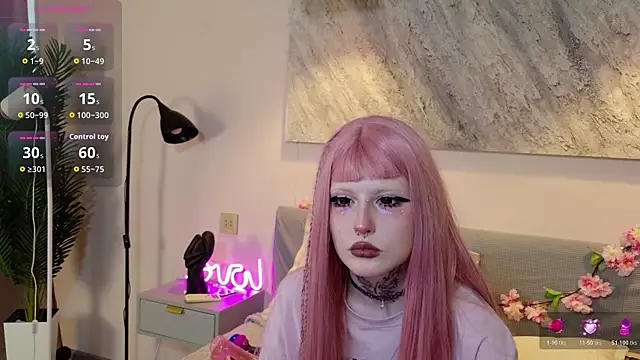 Snapshot of MilkMeSoftly chatting on July 18, 2026, 8:18 am MilkMeSoftly online show from July 18, 2026, 8:18 am