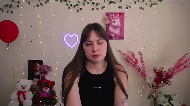 Amanda Bright  online show from April 24, 2026, 9:45 am