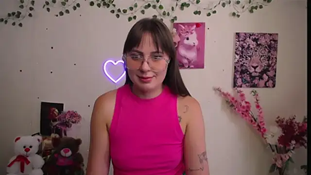 Snapshot of Amanda_Bright_ chatting on July 13, 2026, 12:52 pm Amanda Bright online show from July 13, 2026, 12:52 pm