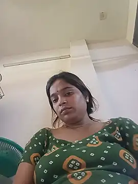 Snapshot of Trisha_71 chatting on June 26, 2026, 4:28 am Trisha 71 online show from June 26, 2026, 4:28 am
