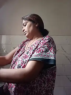 Snapshot of Trisha_71 chatting on July 3, 2026, 2:51 am Trisha 71 online show from July 3, 2026, 2:51 am