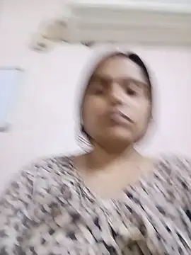 Snapshot of Trisha_71 chatting on July 3, 2026, 2:56 pm Trisha 71 online show from July 3, 2026, 2:56 pm