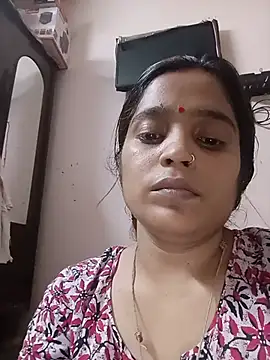 Snapshot of Trisha_71 chatting on July 17, 2026, 3:39 pm Trisha 71 online show from July 17, 2026, 3:39 pm