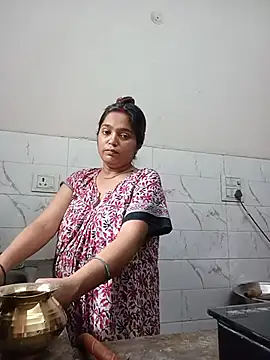 Snapshot of Trisha_71 chatting on July 25, 2026, 3:48 am Trisha 71 online show from July 25, 2026, 3:48 am