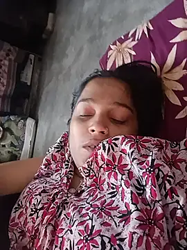 Snapshot of Trisha_71 chatting on July 28, 2026, 5:34 pm Trisha 71 online show from July 28, 2026, 5:34 pm