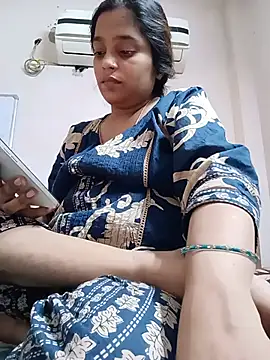Snapshot of Trisha_71 chatting on August 1, 2026, 8:24 am Trisha 71 online show from August 1, 2026, 8:24 am
