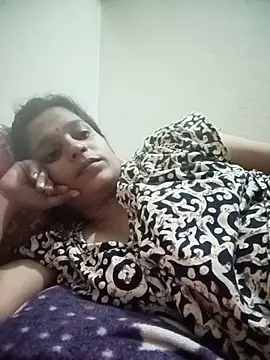 Snapshot of Trisha_71 chatting on August 3, 2026, 2:11 pm Trisha 71 online show from August 3, 2026, 2:11 pm