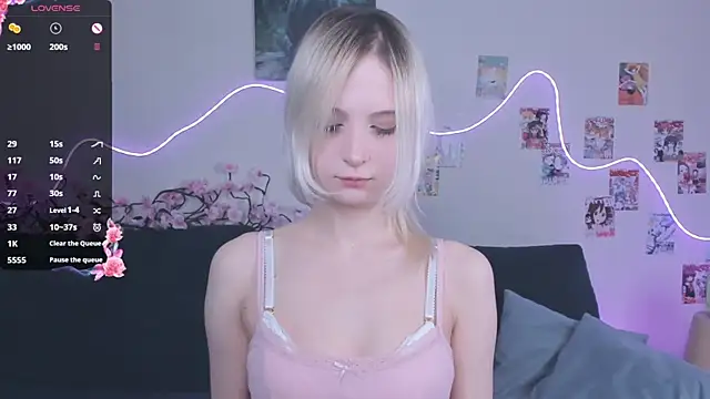 Megan--chan online show from March 13, 2026, 5:08 pm