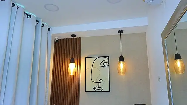 Lia Mar  online show from December 15, 2025, 6:12 pm