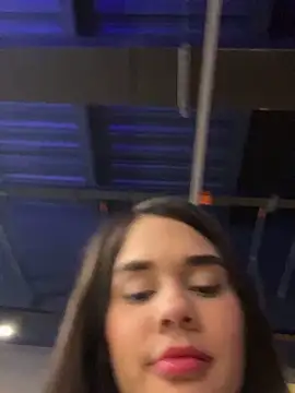 BellaLeclair online show from December 17, 2025, 6:36 pm