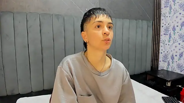  Hannah Hot online show from February 3, 2026, 2:21 am