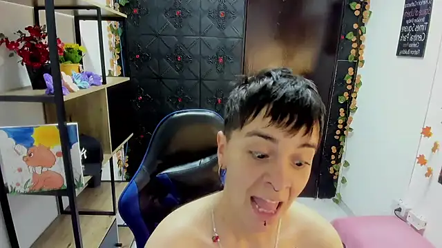  Hannah Hot online show from May 3, 2026, 2:06 am
