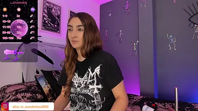 Snapshot of Alice_Dickinssonn chatting on October 7, 2025, 12:57 pm Alice Dickinssonn online show from October 7, 2025, 12:57 pm