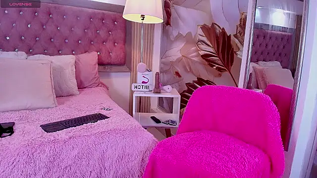 Bonn Glow online show from March 17, 2026, 3:33 am