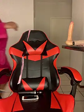 jayjayja19 online show from November 24, 2025, 5:45 pm