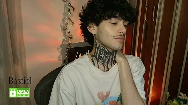 Snapshot of Mihail_leroy chatting on September 18, 2025, 1:51 am Mihail leroy online show from September 18, 2025, 1:51 am