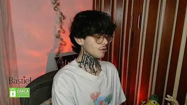 Snapshot of Mihail_leroy chatting on September 26, 2025, 1:20 am Mihail leroy online show from September 26, 2025, 1:20 am