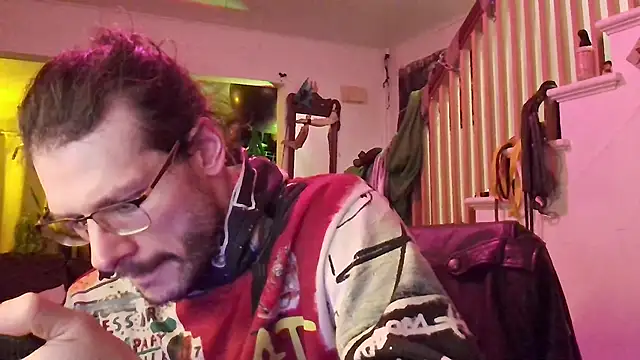 MasterDaddyCool online show from November 12, 2025, 10:04 am