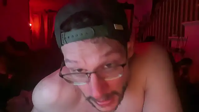MasterDaddyCool online show from April 27, 2026, 7:39 am